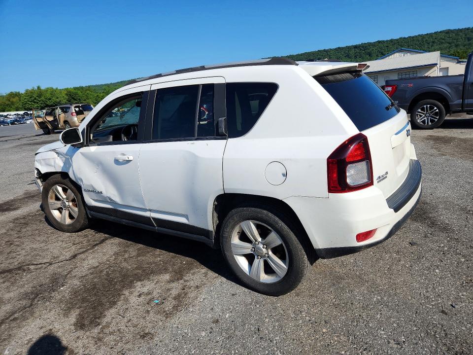 Снимка 2 от търг – 2016 JEEP COMPASS с VIN 1C4NJDEB4GD690942