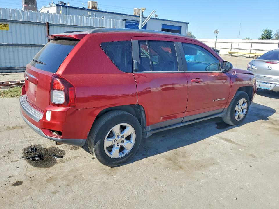Foto 3 de la subasta – 2014 JEEP COMPASS con VIN 1C4NJCBAXED832360