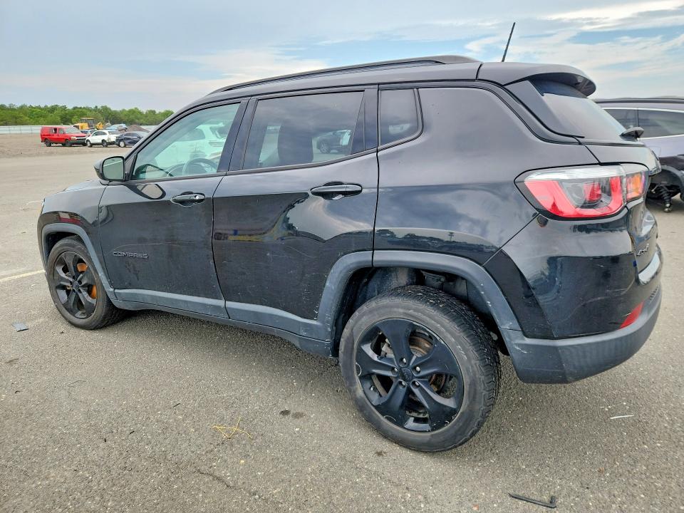 Photo 2 from auction – 2018 JEEP COMPASS with VIN 3C4NJDBB2JT325634