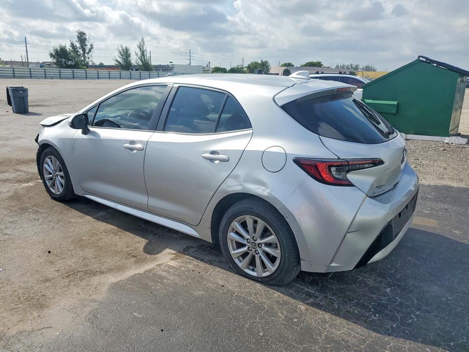 Снимка 2 от търг – 2023 TOYOTA COROLLA HATCHBACK с VIN JTND4MBE9P3201843
