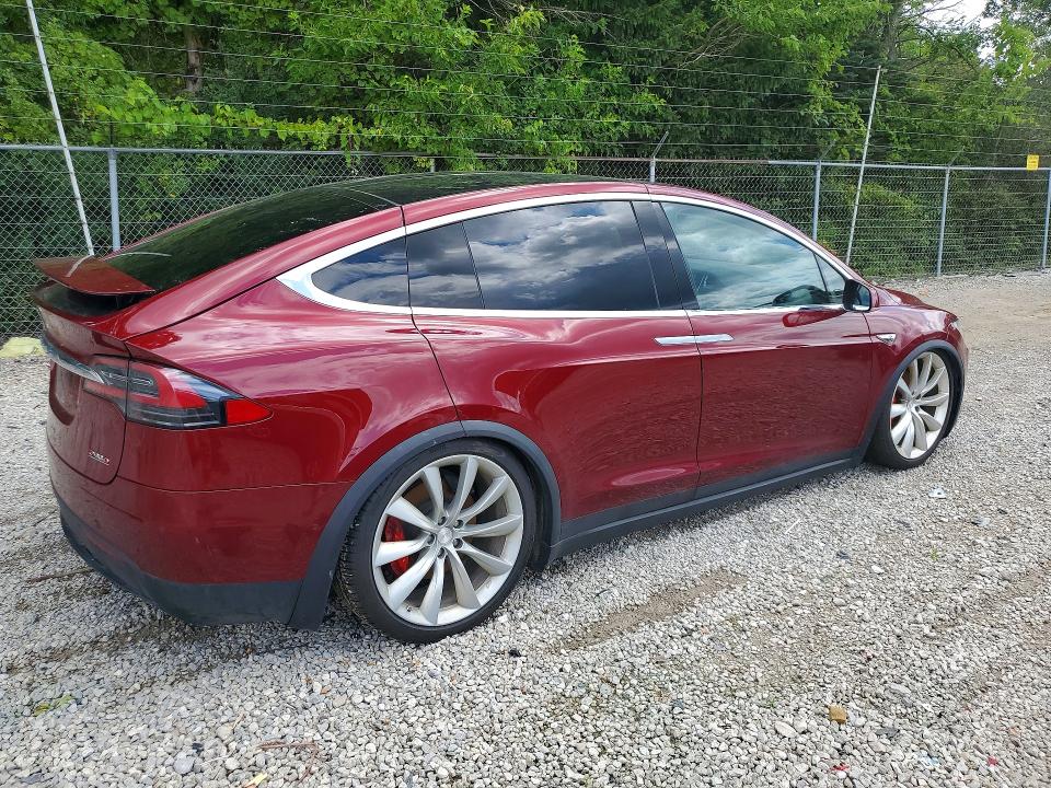 Photo 3 from auction – 2016 TESLA MODEL X with VIN 5YJXCAE44GFF00040