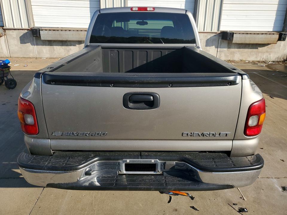 Photo 6 from auction – 2003 CHEVROLET SILVERADO with VIN 1GCEC19V93Z313534