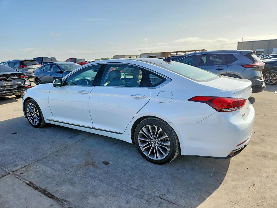 Photo 2 from auction – 2016 HYUNDAI GENESIS with VIN KMHGN4JE8GU127529