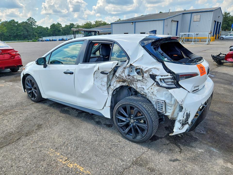Photo 2 from auction – 2021 TOYOTA COROLLA HATCHBACK with VIN JTND4MBE3M3118954