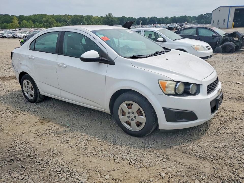 Zdjęcie 4 z aukcji – 2014 CHEVROLET SONIC z VIN 1G1JA5SH8E4193623