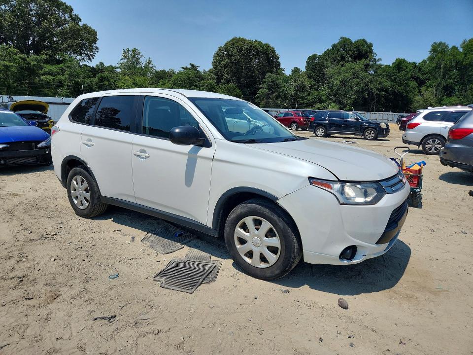 صورة رقم 4 من المزاد - 2015 MITSUBISHI OUTLANDER مع VIN JA4AD2A37FZ004168