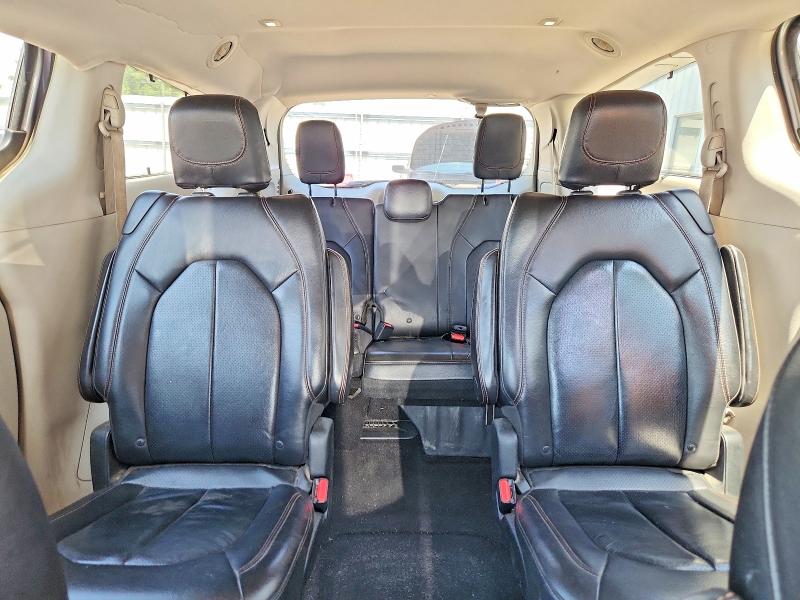 Photo 10 from auction – 2018 CHRYSLER PACIFICA with VIN 2C4RC1BG7JR290484