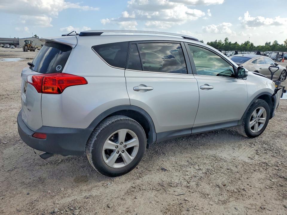Photo 3 from auction – 2013 TOYOTA RAV4 with VIN JTMWFREV5DD009406