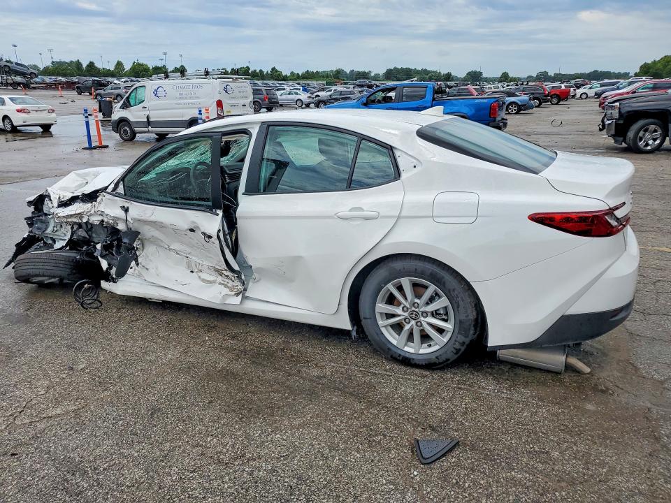 Photo 2 from auction – 2026 TOYOTA CAMRY with VIN 4T1DAACK8TU730829