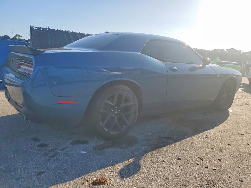 Photo 3 from auction – 2020 DODGE CHALLENGER with VIN 2C3CDZAG5LH187578
