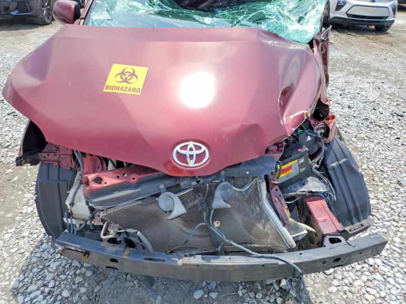 Photo 12 from auction – 2011 TOYOTA SIENNA with VIN 5TDYK3DC2BS068321