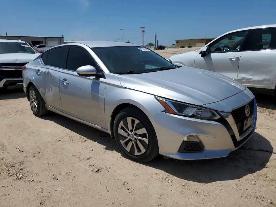 Photo 4 from auction – 2019 NISSAN ALTIMA with VIN 1N4BL4BW0KC199969