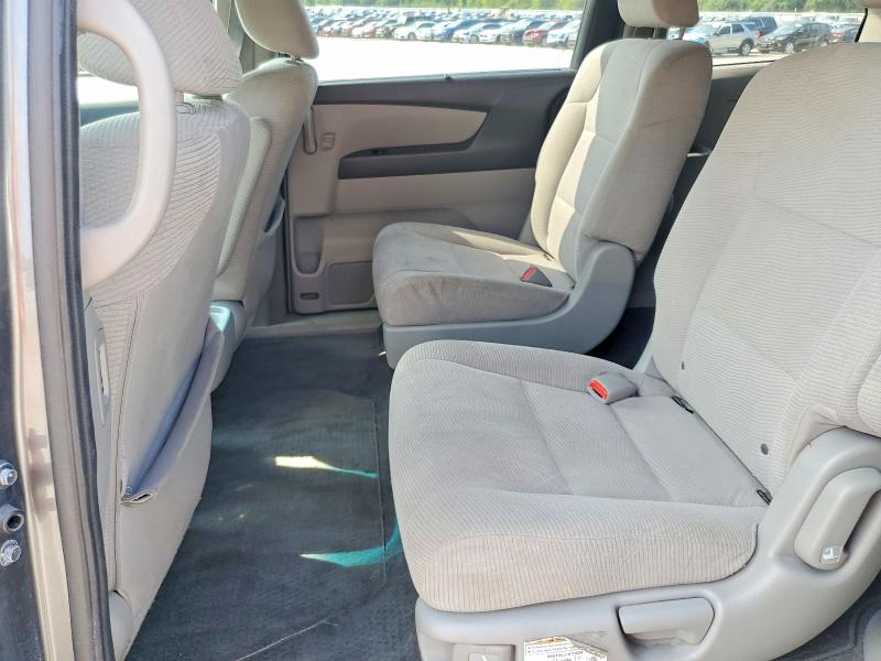 Photo 11 from auction – 2011 HONDA ODYSSEY with VIN 5FNRL5H4XBB075067