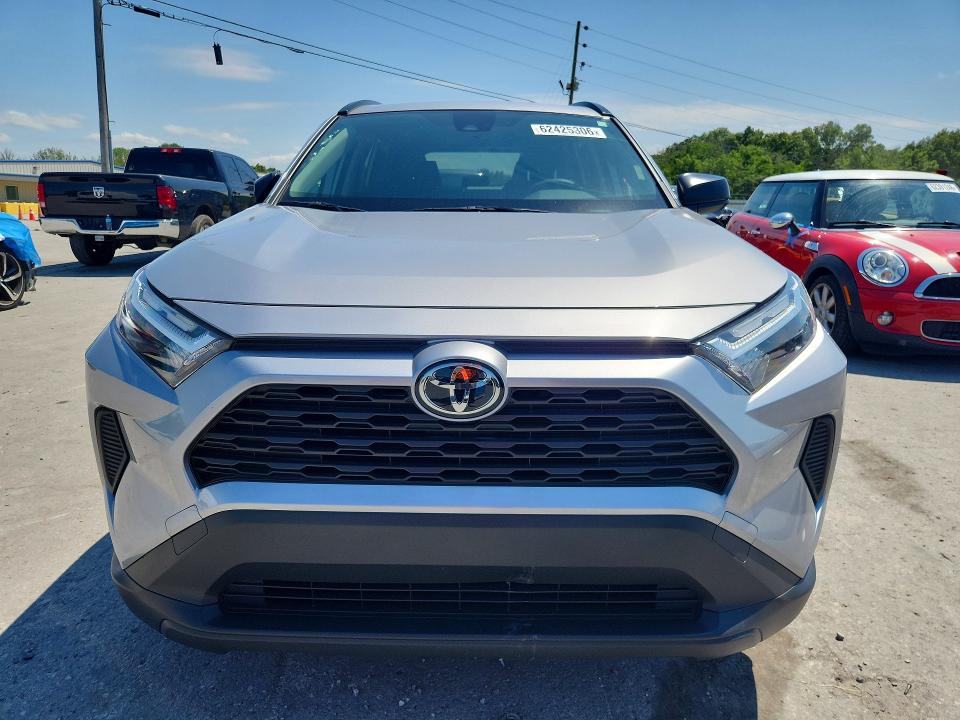 Photo 5 from auction – 2025 TOYOTA RAV4 with VIN JTMLWRFV5SD340565