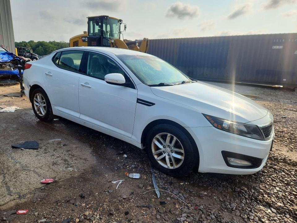 Photo 4 from auction – 2012 KIA OPTIMA with VIN 5XXGM4A79CG028470