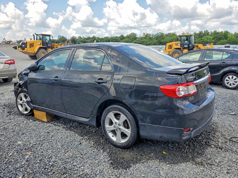 Photo 2 from auction – 2013 TOYOTA COROLLA with VIN 2T1BU4EE4DC930519