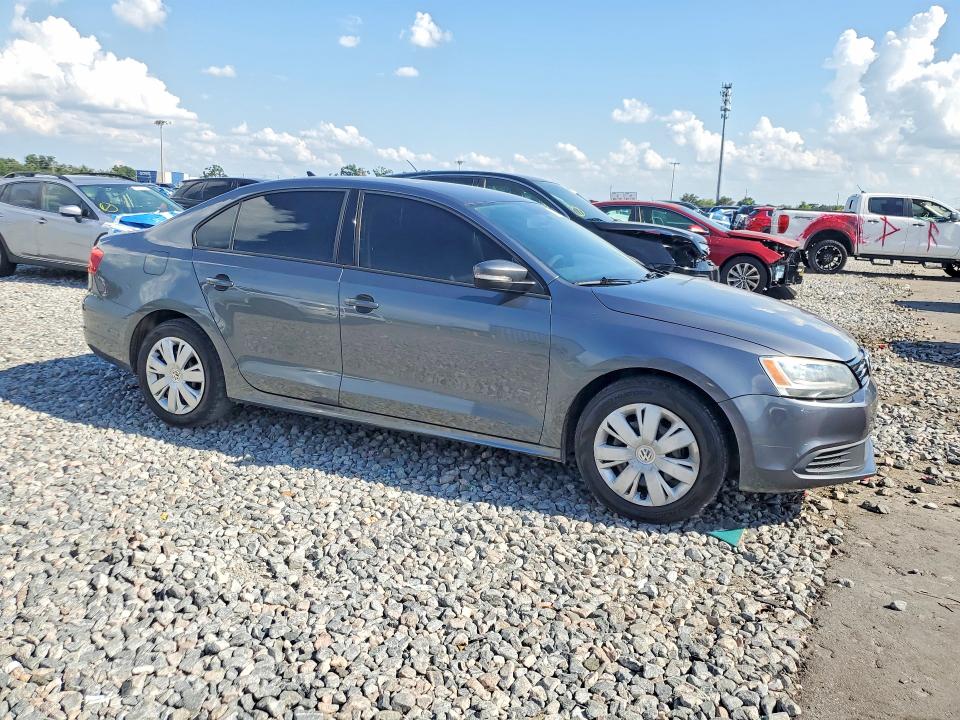 Photo 4 from auction – 2014 VOLKSWAGEN JETTA with VIN 3VWD17AJ0EM243341