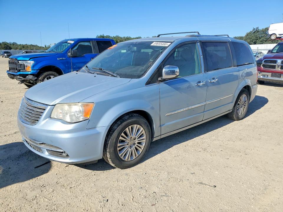 2013 CHRYSLER TOWN & COUNTRY