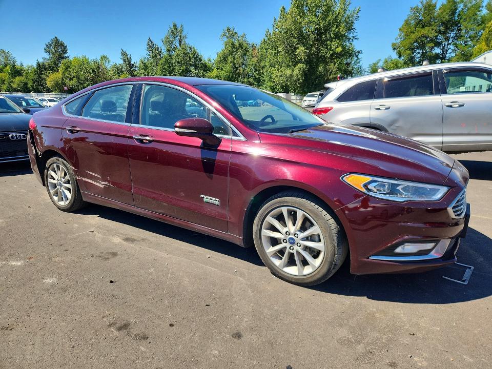 Photo 4 from auction – 2017 FORD FUSION with VIN 3FA6P0SU2HR110927