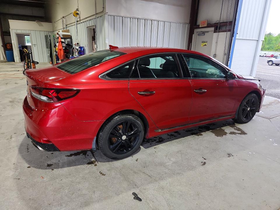 Photo 3 from auction – 2019 HYUNDAI SONATA with VIN 5NPE34AF4KH761417