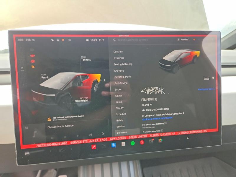 Photo 9 from auction – 2024 TESLA CYBERTRUCK with VIN 7G2CEHED4RA011892