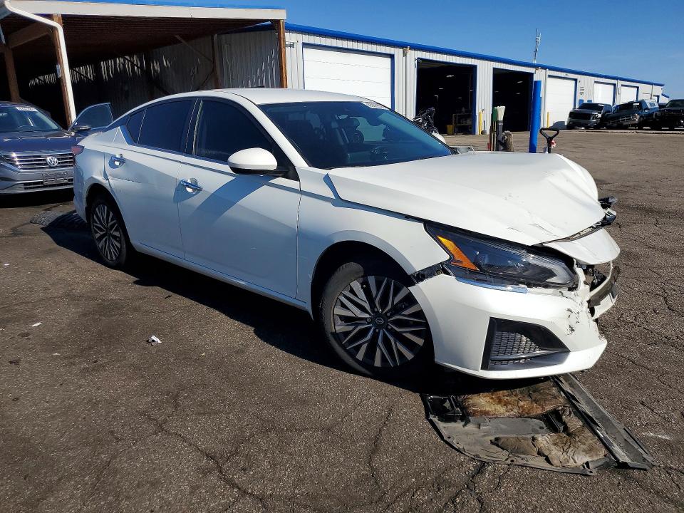 Photo 4 from auction – 2023 NISSAN ALTIMA with VIN 1N4BL4DW7PN399708