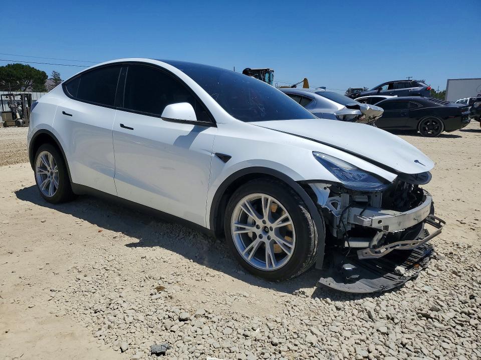 Photo 4 from auction – 2022 TESLA MODEL Y with VIN 7SAYGDEE5NF385187