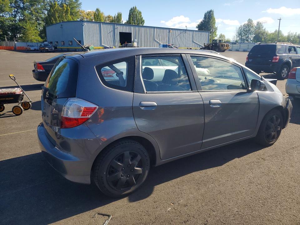 Photo 3 from auction – 2013 HONDA FIT with VIN JHMGE8G30DC000615