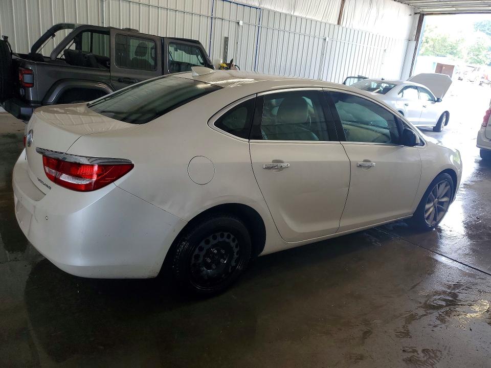 Photo 3 from auction – 2016 BUICK VERANO with VIN 1G4PS5SK3G4154396