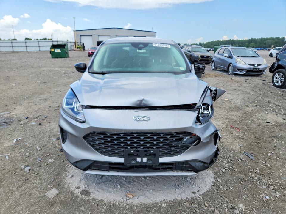 Photo 5 from auction – 2022 FORD ESCAPE with VIN 1FMCU9F68NUB46532