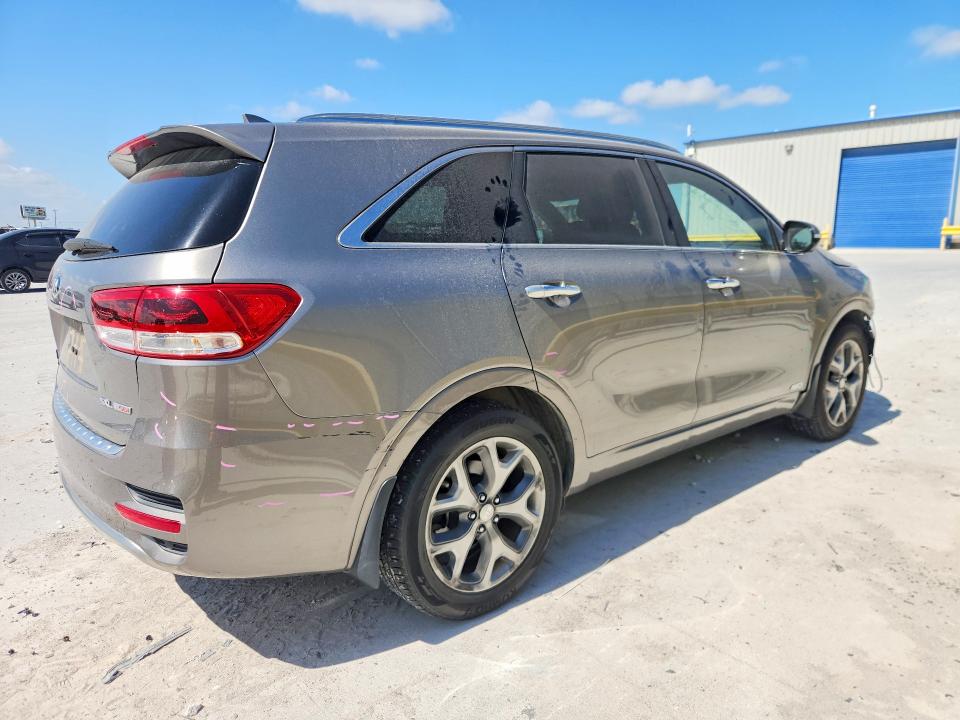 Photo 3 from auction – 2016 KIA SORENTO with VIN 5XYPKDA18GG037812