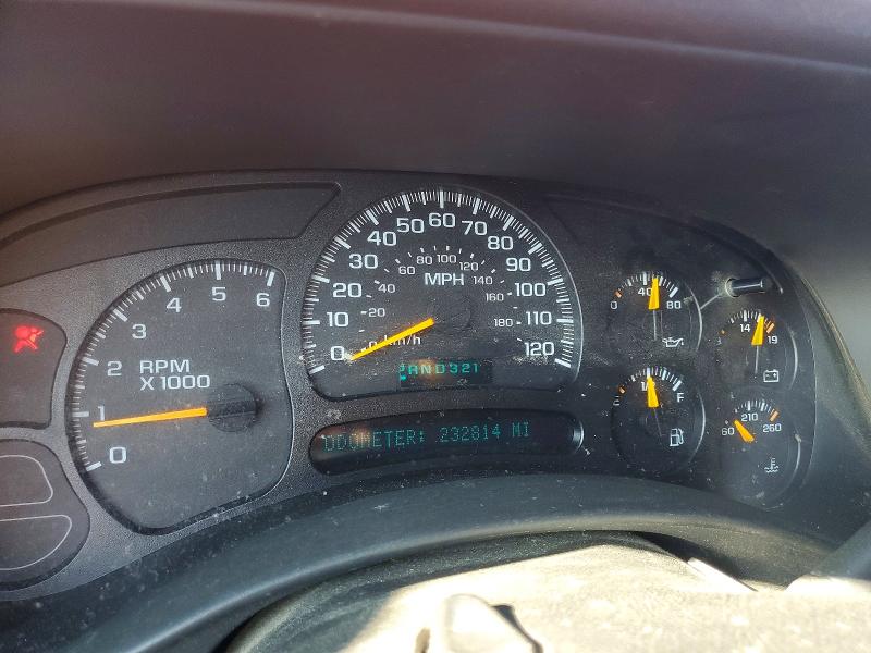Photo 9 from auction – 2005 CHEVROLET SILVERADO with VIN 1GCEC19T65Z167398