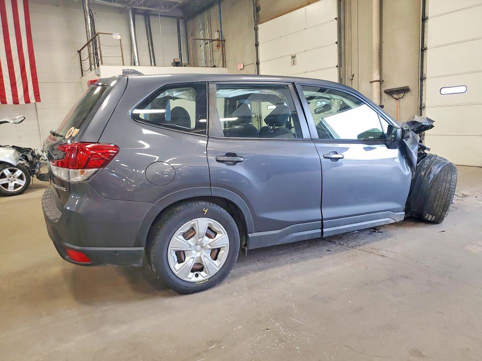 Photo 3 from auction – 2020 SUBARU FORESTER with VIN JF2SKAAC7LH420119