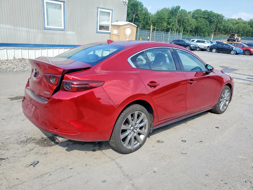 Снимка 3 от търг – 2021 MAZDA 3 с VIN 3MZBPBDL3MM250417