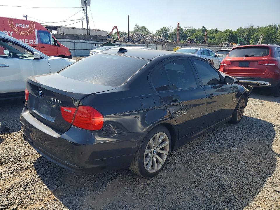 Photo 3 from auction – 2011 BMW 328 with VIN WBAPK7C55BA973118