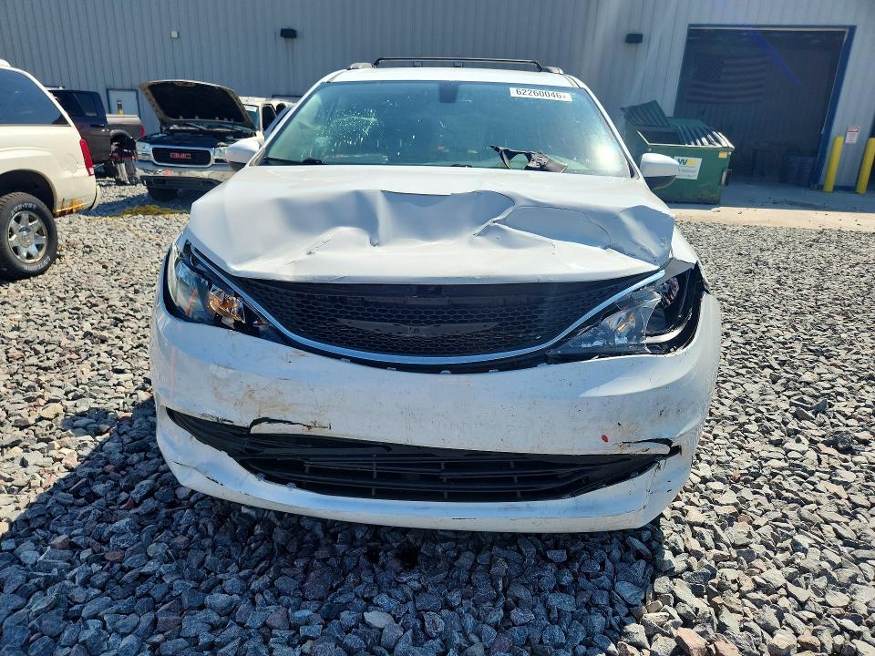 Photo 5 from auction – 2020 CHRYSLER VOYAGER with VIN 2C4RC1DG2LR163335