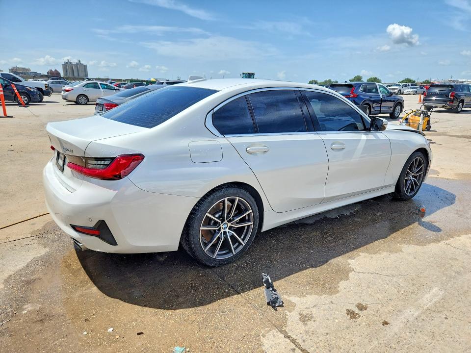 Photo 3 from auction – 2020 BMW 330 with VIN 3MW5R1J09L8B36750