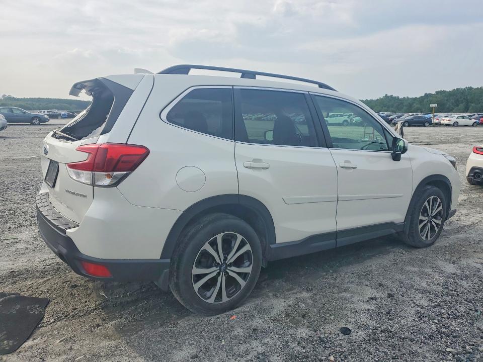 Photo 3 from auction – 2019 SUBARU FORESTER with VIN JF2SKASC8KH537348