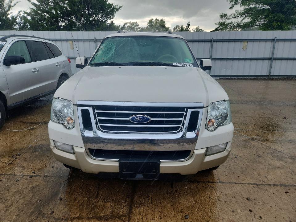 Photo 5 from auction – 2008 FORD EXPLORER with VIN 1FMEU74E58UA67556
