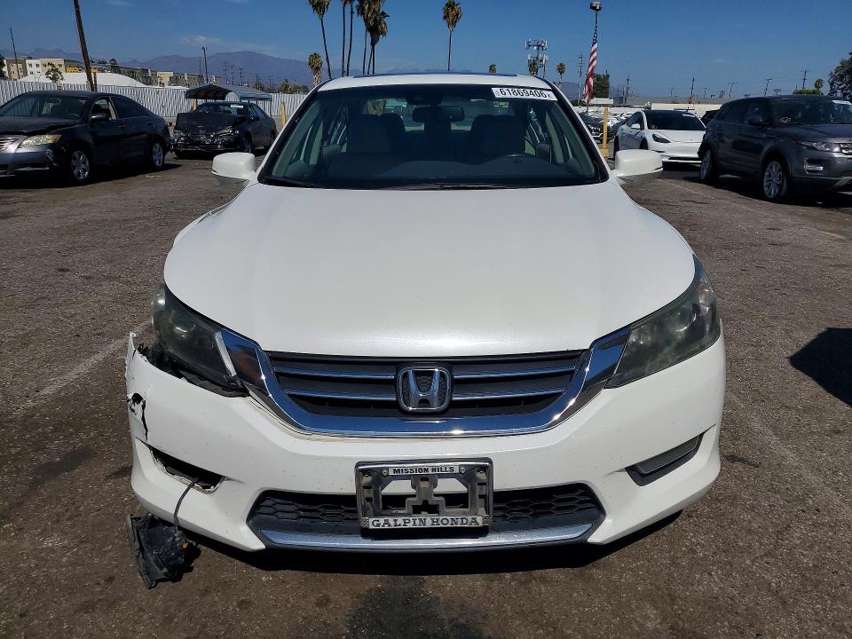 Photo 5 from auction – 2015 HONDA ACCORD with VIN 1HGCR2F8XFA005707