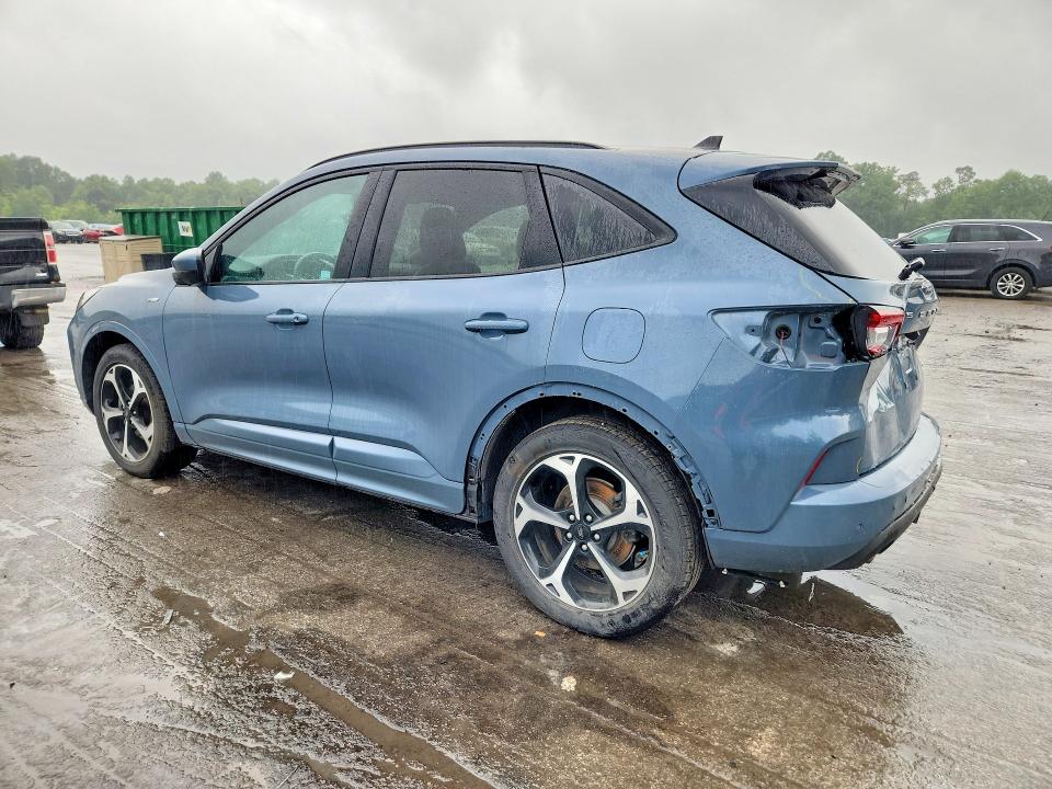 Photo 2 from auction – 2023 FORD ESCAPE with VIN 1FMCU9NA5PUB17823