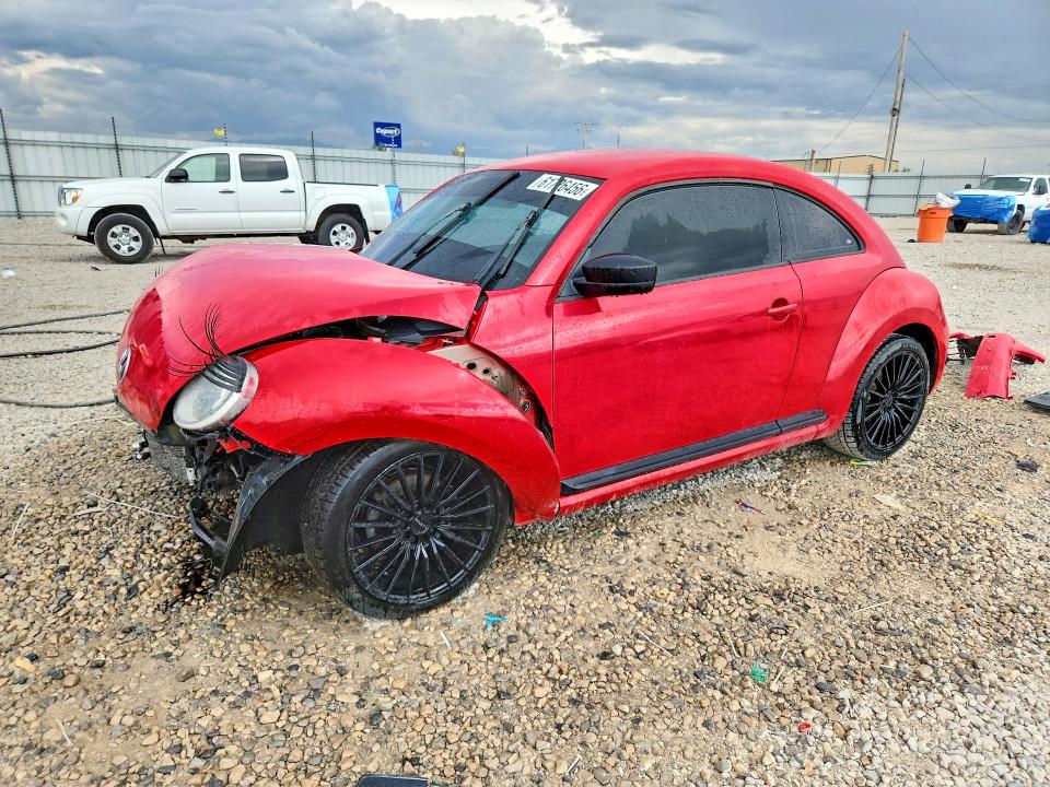 VOLKSWAGEN BEETLE 2012 с VIN 3VWFP7AT1CM640370 - Снимка от търг