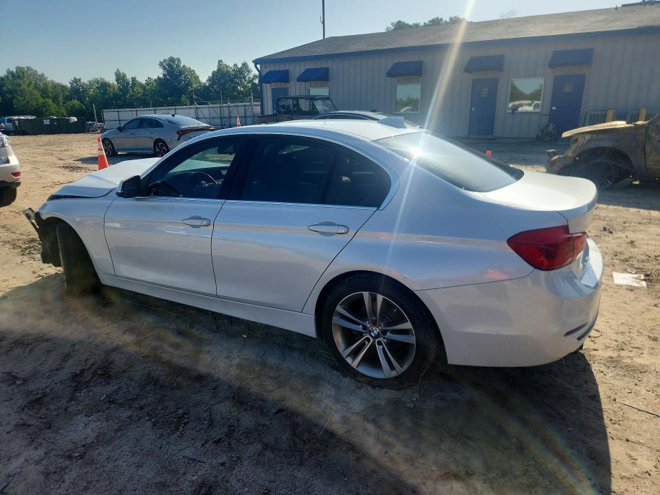 Photo 2 from auction – 2018 BMW 330 with VIN WBA8B9G58JNU98436