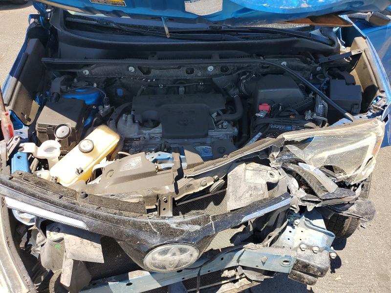 Zdjęcie 12 z aukcji – 2017 TOYOTA RAV4 z VIN JTMWFREV4HJ715533