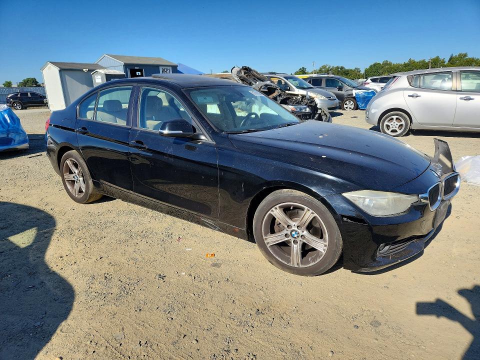 Photo 4 from auction – 2013 BMW 320 with VIN WBA3C3C54DF981866