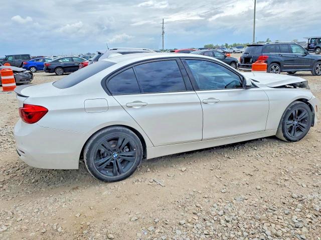 Photo 3 from auction – 2016 BMW 328 with VIN WBA8E9G52GNU28155