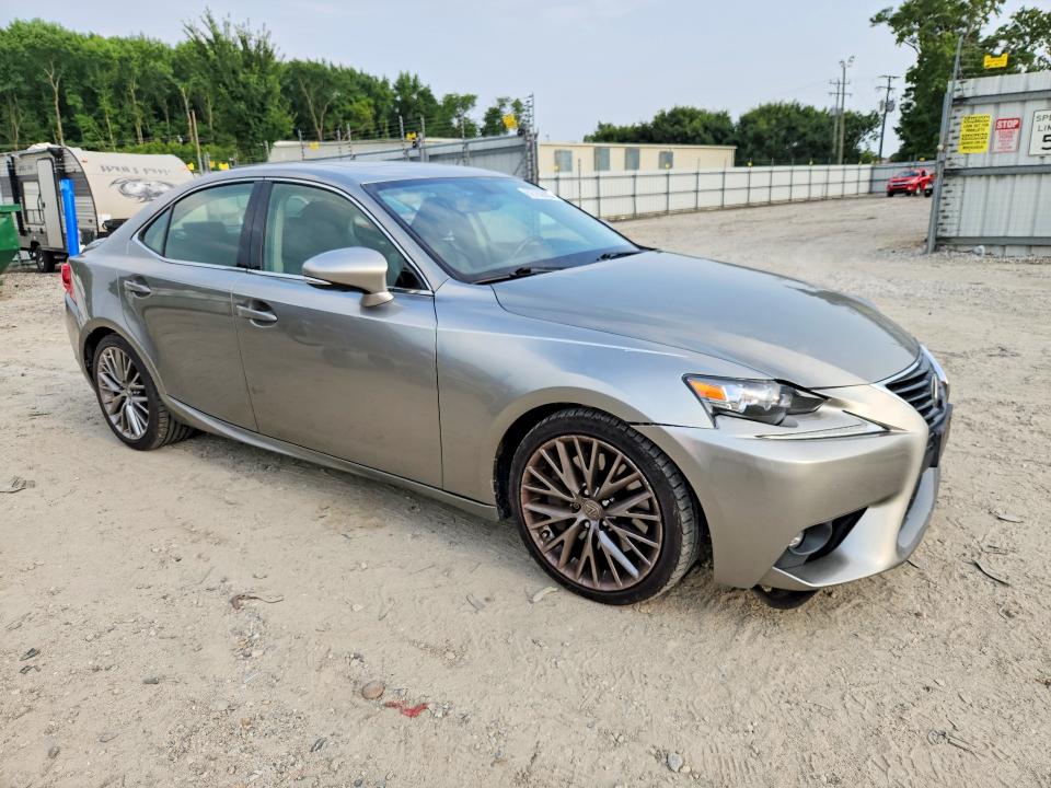 Photo 4 from auction – 2016 LEXUS IS with VIN JTHCM1D29G5008192