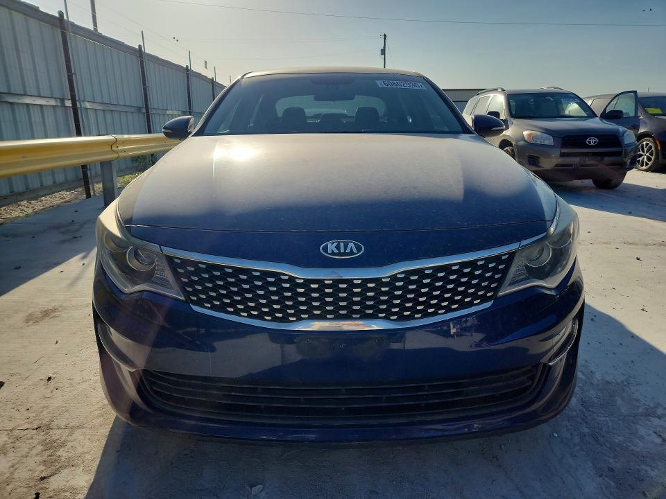 Photo 5 from auction – 2016 KIA OPTIMA with VIN 5XXGU4L33GG083920