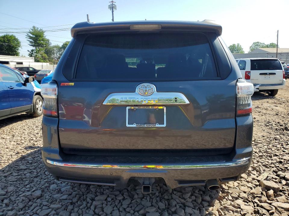 Photo 6 from auction – 2022 TOYOTA 4RUNNER with VIN JTEKU5JRXN5975876