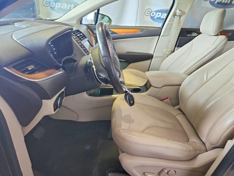 Photo 7 from auction – 2017 LINCOLN MKC with VIN 5LMCJ2C97HUL46771